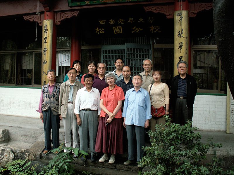 À la sortie, c’est la photo de groupe. Cette rencontre est un des beaux souvenirs de mon séjour à Xi’an.